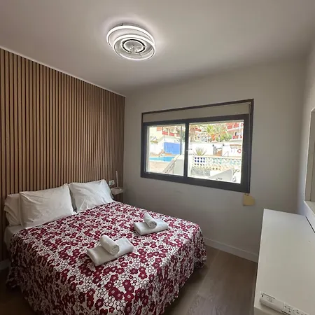 Apartment En Playa Vistas. Veramar. Free Parking, Pool! Los Cristianos (Tenerife)