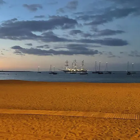 Appartement En Playa Vistas. Veramar. Free Parking, Pool! Los Cristianos (Tenerife)